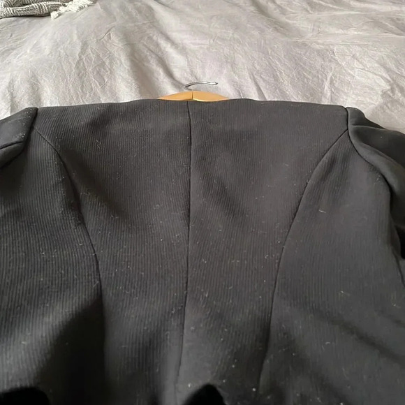 Black Cropped Blazer - Picture 10 of 16
